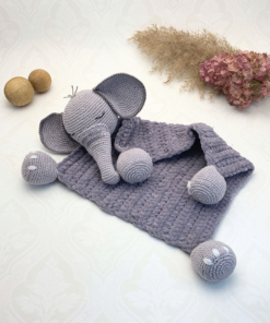 Alternative view of Crochet Elephant comforter blanket/lovey pattern
