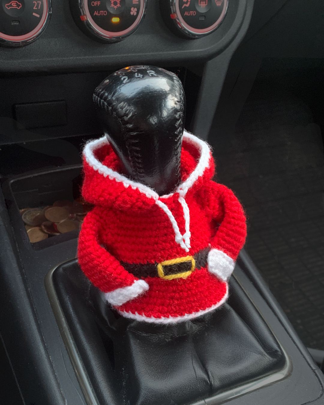 Gear shift Santa Hoodie crochet pattern - Image 4