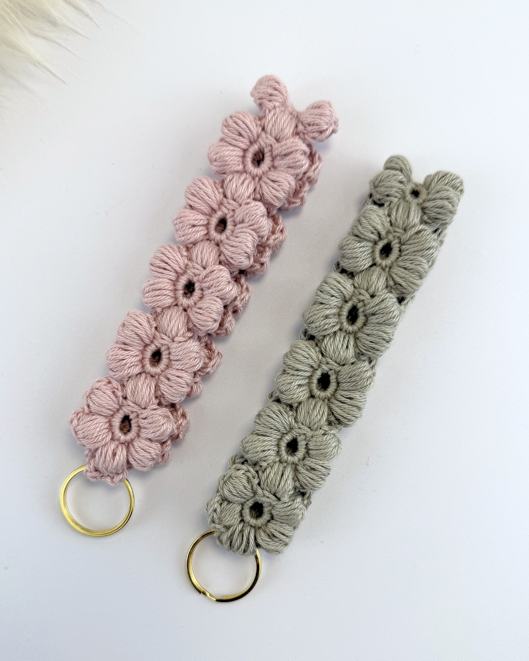 Crochet pattern for lovely Wristlet Primrose - Image 4