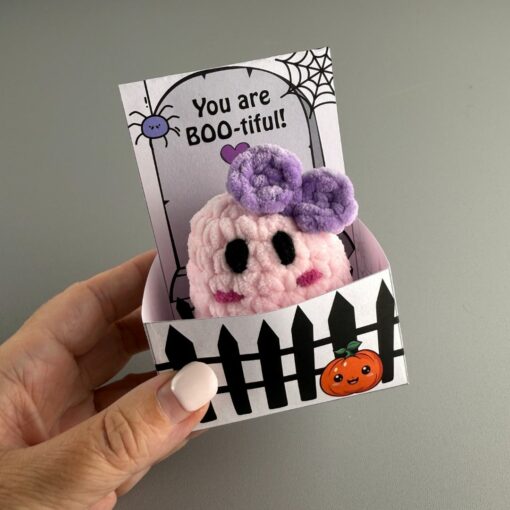 Super cute Ghost Crochet pattern + Printable Holders (25 different looks) - Image 9