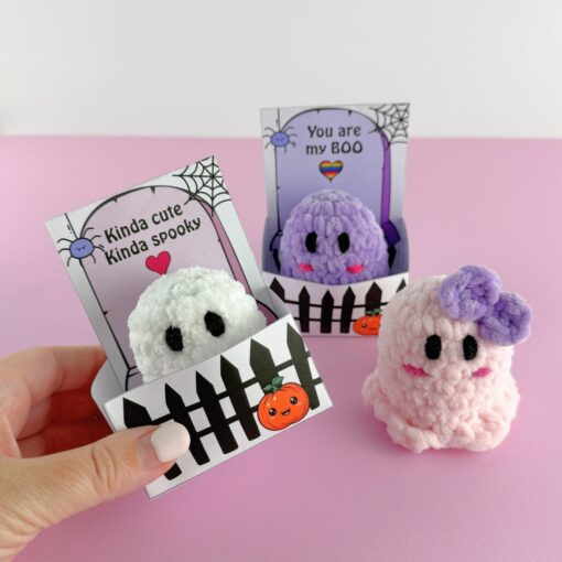Super cute Ghost Crochet pattern + Printable Holders (25 different looks)