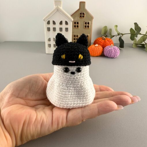 Super cute Ghost Friends Crochet Pattern - Image 5