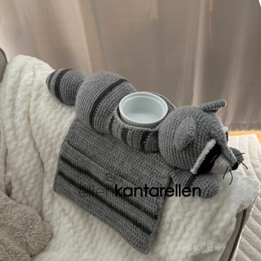 Adorable Raccoon Sofa Organizer Crochet pattern - Image 6