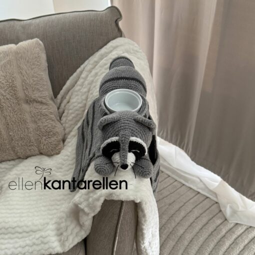Adorable Raccoon Sofa Organizer Crochet pattern - Image 7