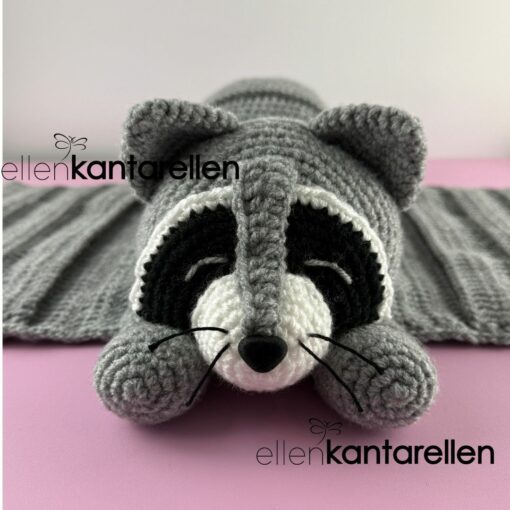 Adorable Raccoon Sofa Organizer Crochet pattern - Image 4