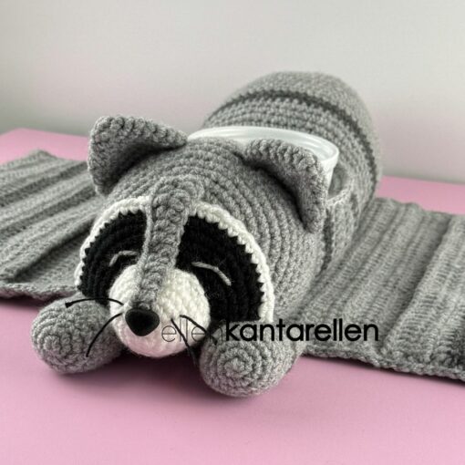 Adorable Raccoon Sofa Organizer Crochet pattern - Image 5