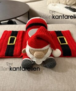 Alternative view of Crochet Santa Sofa Armrest Organizer pattern