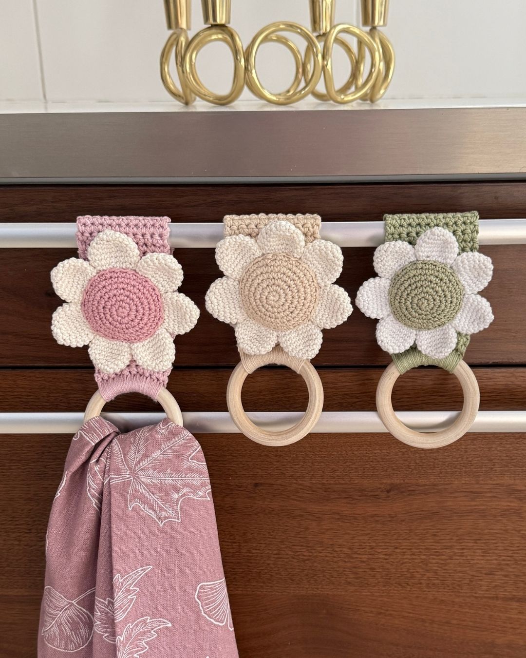 Towel holder "Anemone" crochet pattern