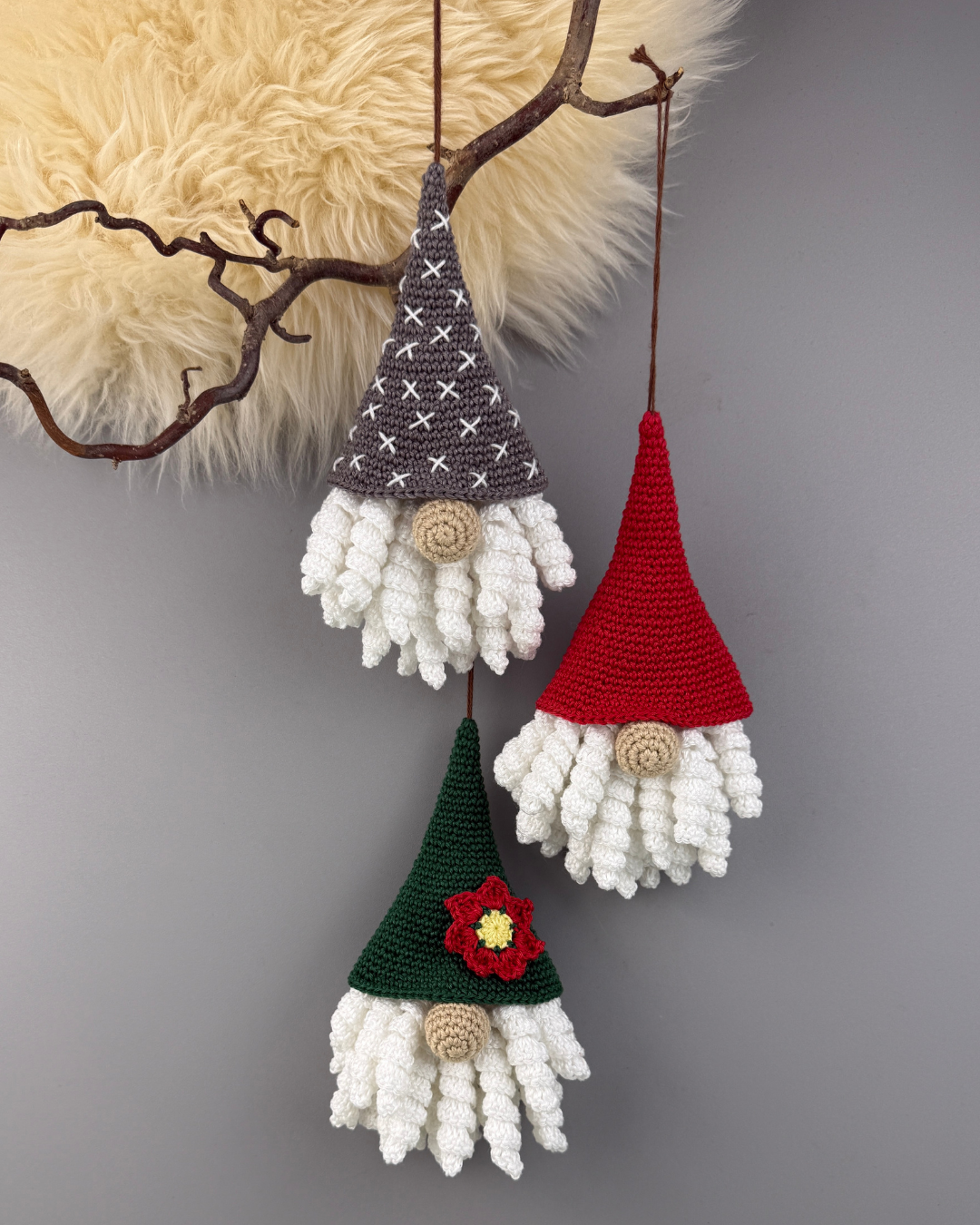 Crochet Twirly Santa Pattern - Image 2