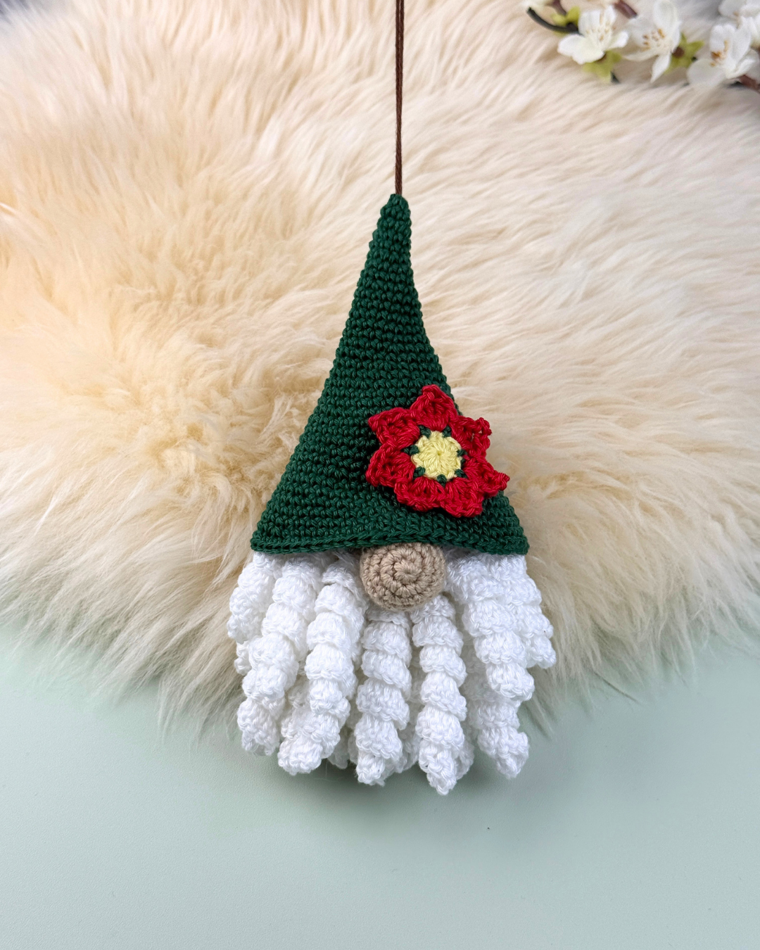 Crochet Twirly Santa Pattern - Image 3