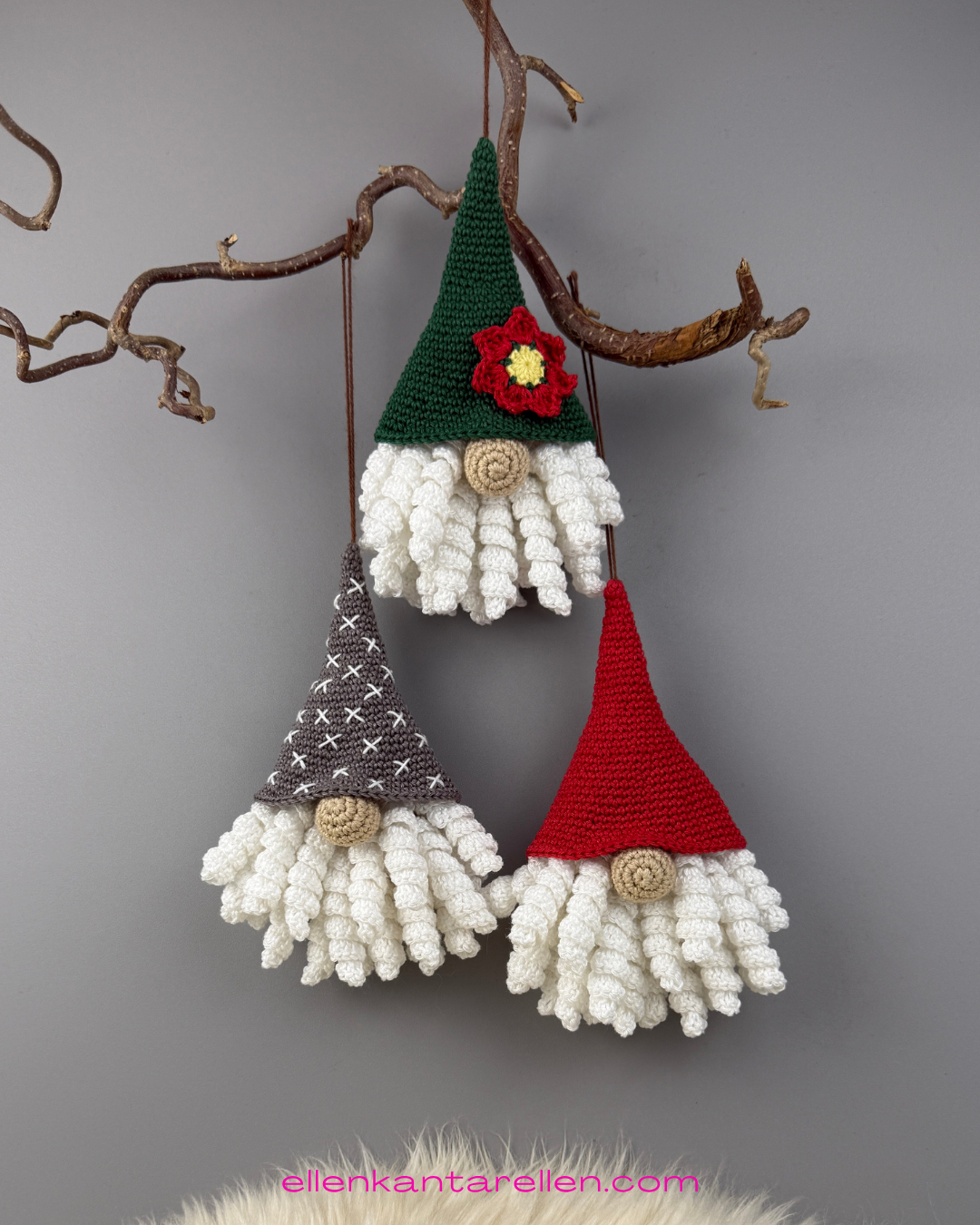 Crochet Twirly Santa Pattern - Image 5